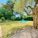 Providence - Piscine - Jardin - 6 - 12 Personnes Ле-Канне