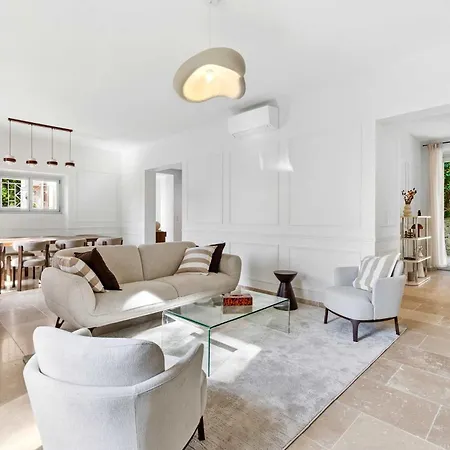 Providence - Piscine - Jardin - 6 - 12 Personnes 度假居 *