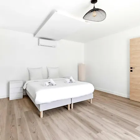 Holiday home Providence - Piscine - Jardin - 6 - 12 Personnes *